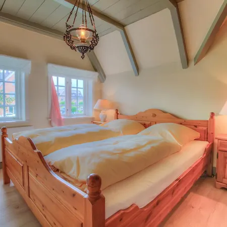 Апартаменты Friesenhaus Sara S1 *